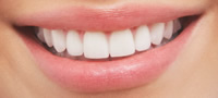 stomatolozite-otkrivaat-trikovi-za-cisti-i-beli-zabi-bez-da-koristite-cetka-povekje.jpg