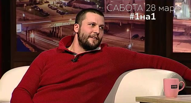 rucekot-na-stole-stoilov-2-cetvrta-burek-i-1-hamburger.jpg