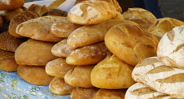 taze-pecen-leb-slanina-kafe-50te-omileni-mirisi-i-20-koi-ne-gi-podnesuvame-01.jpg