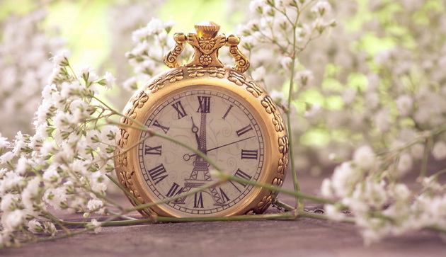 vintage-clock-photography-wallpapers_background-images-8.jpg