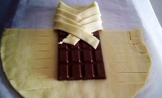 cokoladno-iznenaduvanje-rolat-so-topena-milka-001.fw.jpg