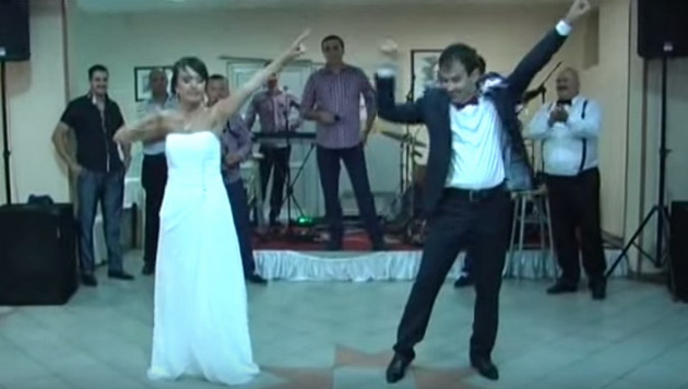 elena-i-pavel-od-ohrid-stanaa-hit-so-svojot-prv-svadben-tanc-01.jpg
