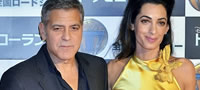 george-clooney-prizna-deka-na-svojata-sopruga-amal-i-e-samo-trofej-video-povekje.jpg