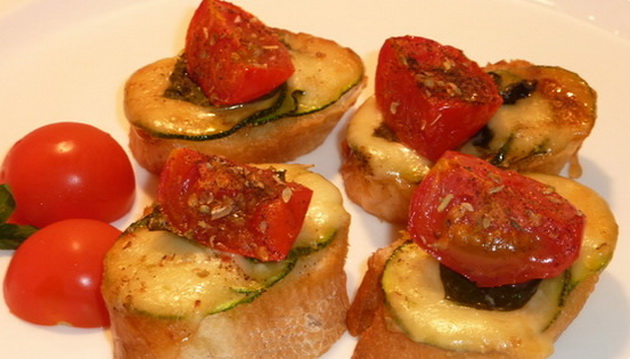 rucek-za-5-minuti-brusketi-so-tikvicki-i-ceri-domati-0001.jpg