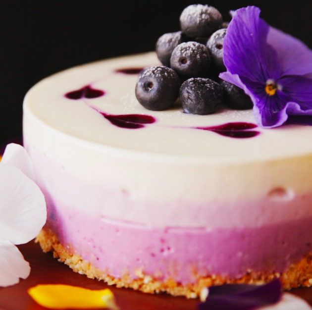 cheesecake-od-borovinki-koj-ne-se-pece-i-izgleda-prekrasno-1.png