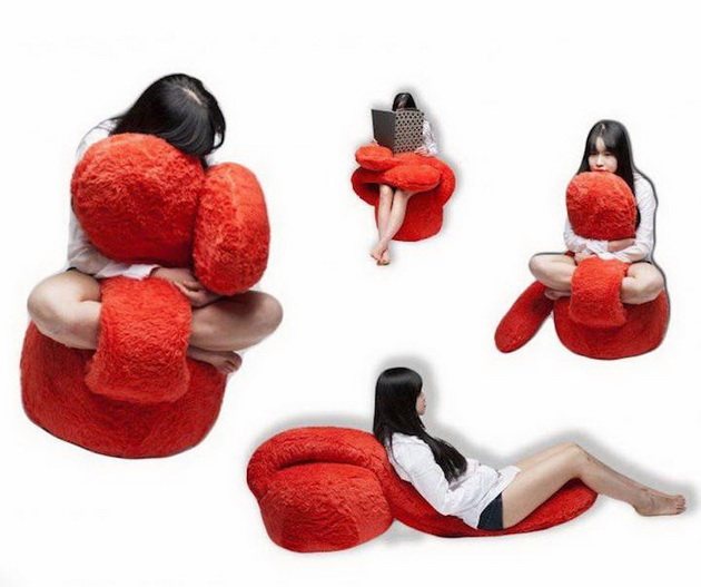 meka-i-udobna-fotelja-koja-ve-gushka-03.jpg