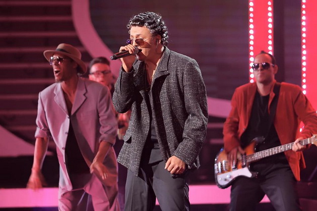 daniel-kajmakoski-so-vikleri-na-glava-havajski-ten-i-energicna-imitacija-na-bruno-mars-go-magepsa-zirito-na-tlzp-07.jpg