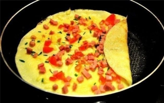 Ednostaven-recert-za-poznatiot-spanski-omlet-03