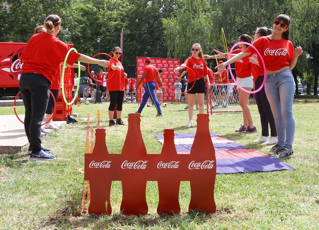 coca-cola-i-pivara-skopje-podaruvaat-aktivni-zoni-nameneti-za-site-gragjani-05.jpg