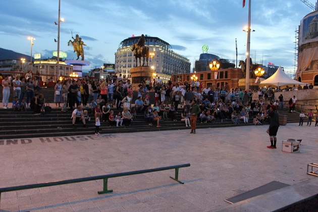 sesti-den-baskerfest-vo-skopje-artistite-se-vljubija-vo-gradot-3.jpg