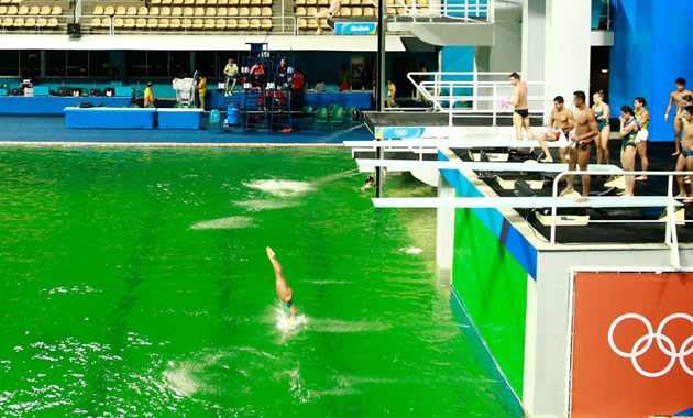 zoshto-bazenite-na-olimpijadata-vo-rio-stanaa-zeleni-01.jpg