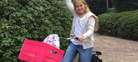 holandskata-princeza-so-velosiped-pristigna-na-prviot-skolski-den-povekje.jpg