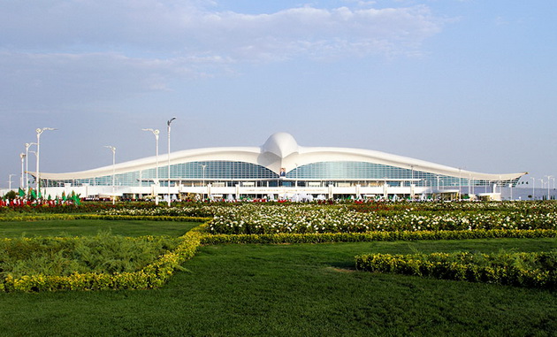 turkmenistan-otvori-aerodrom-vo-oblik-na-sokol-vreden-2-3-milijardi-dolari-1.jpg
