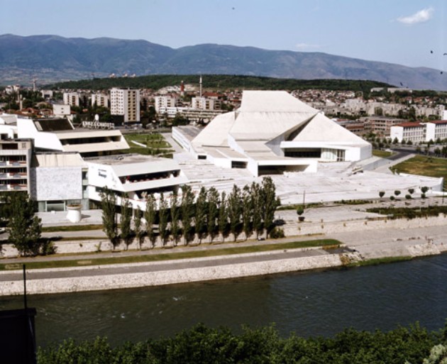 Cie-delo-se-10-najpoznati-zgradi-vo-skopje-mob.jpg