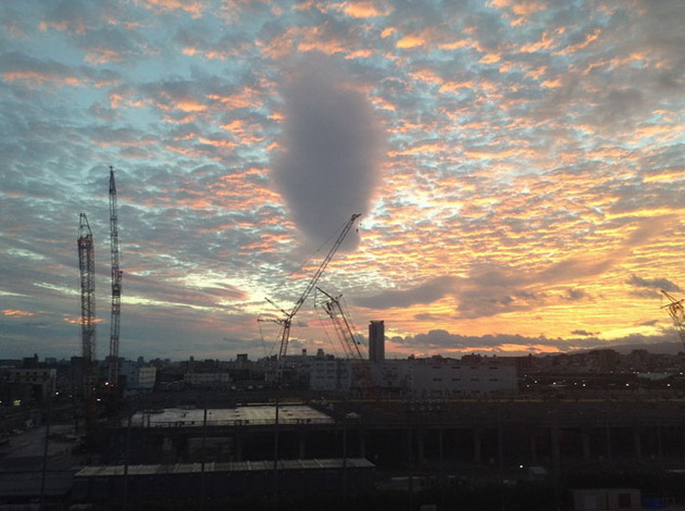 misteriozaen-oblak-kako-topka-nad-neboto-na-japonija-3.jpg