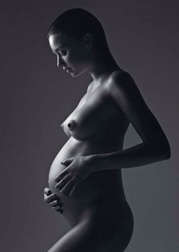 14-slavni-trudnici-koi-se-osmelija-da-se-razgolat-12.jpg
