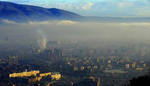 greska-vo-chipot-ne-te-nervira-zagadauvanjeto-i-ulicite-polni-dupki-kolku-nemanjeto-brojce-od-omilenite-cevli-1.jpg