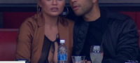 i-bradavicite-na-chrissy-teigen-go-sledea-super-bowl-shouto-povekje.jpg