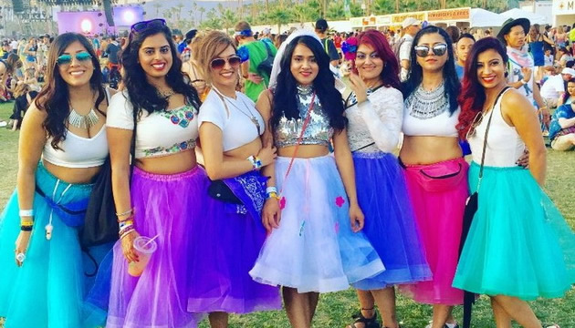nevesta-koja-ima-zakon-prijatelki-i-organizirale-mominska-na-coachella-001.jpeg