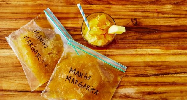 spremni-za-leto-recept-za-kesicki-so-zamrznati-kokteli-4