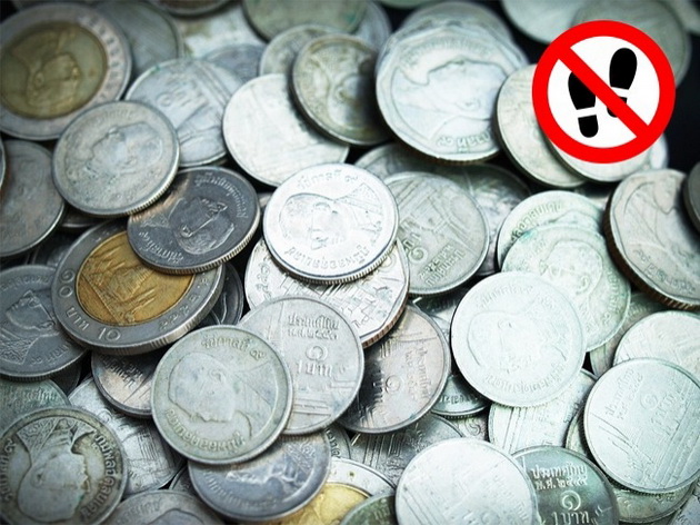 baknuvanje-na-zheleznichka-stanica-plakjanje-so-sitni-pari-8-raboti-koi-se-zabraneti-niz-svetot-09.jpg