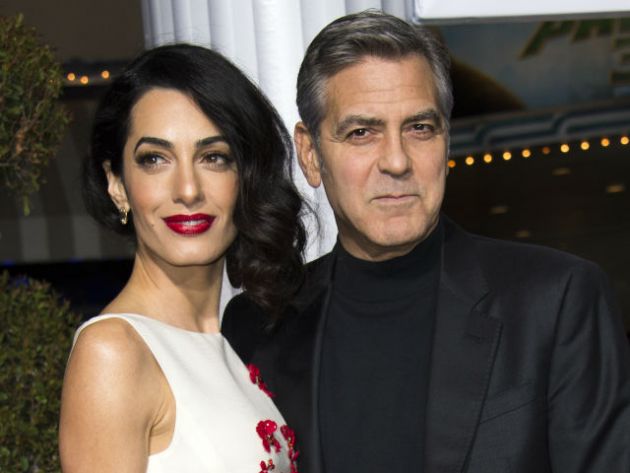 george-i-amal-clooney-stanaa-roditeli-i-gi-objavija-iminjata-na-bliznacite-01