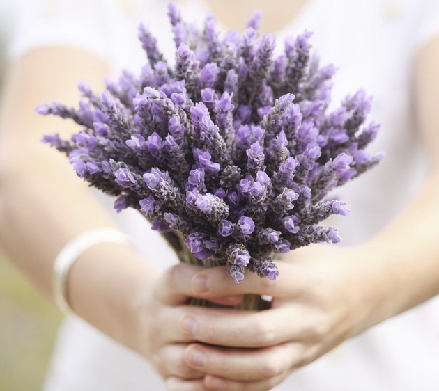 osvezuvanje-za-toplite-denovi-limonada-so-lavanda-2.jpg