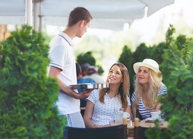 za-podobra-usluga-vo-restoran-8-sitnici-koi-treba-da-gi-praktikuvate-05.jpg