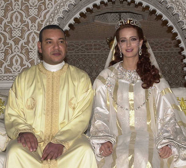 kako-izgledaat-nevestinskite-fustani-na-kralskite-venchavki-niz-svetot-09.jpg