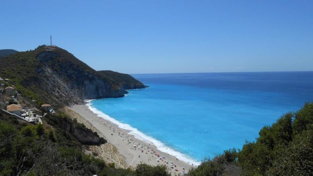 spoj-na-divina-i-neverojaten-pogled-plazata-milos-na-lefkada-e-unikatno-dozivuvanje-04