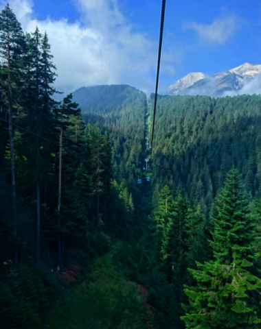 bansko vo bugarija sovrshena destinacija za zima no i leto foto 16