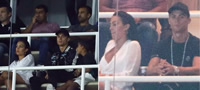 bremenata-georgina-se-dosaduva-na-tribinite-so-ronaldo-i-ronaldo-junior-povekje.jpg