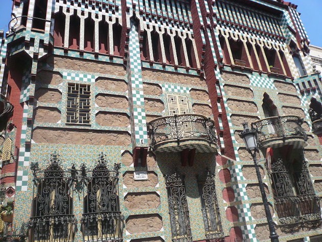Barselona-magicna-prikazna-niz-ocite-na-Antonio-Gaudi (2).jpg