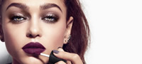 avon-so-noviot-tecen-karmin-mark-gi-sledi-potrebite-na-modernite-zeni-povekje.jpg