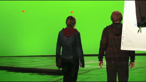 tajni-i-trikovi-so-koi-akterite-se-sluzhat-vo-snimanjeto-filmovi-07.gif