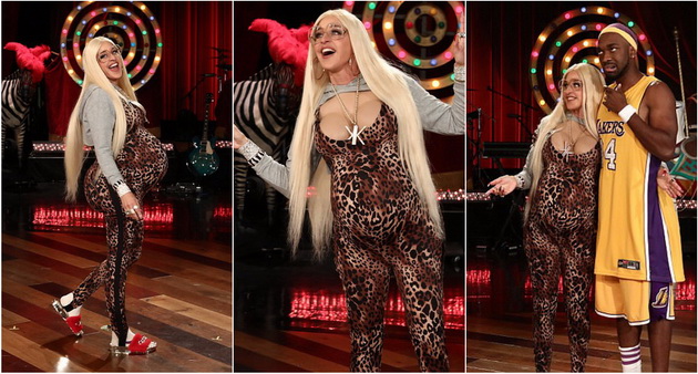 tradicijata-prodolzuva-elen-degeneres-maskirana-vo-bremena-kardashian-sestra-001.jpg