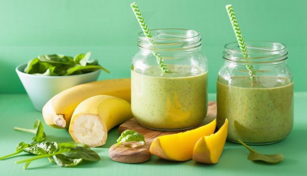 vitaminska-bomba-protiv-nastinki-smuti-od-spanakj-i-banana-01.jpg