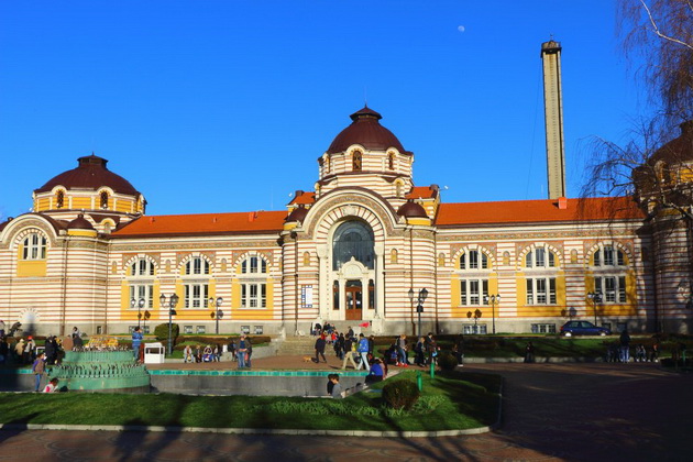 od-katedralata-aleksandar-nevski-do-planinata-vitosha-istrazete-gi-najubavite-mesta-vo-sofija-03.jpg