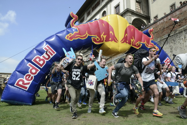 kako-red-bull-stana-del-od-istorijata-na-valutite-04.jpg