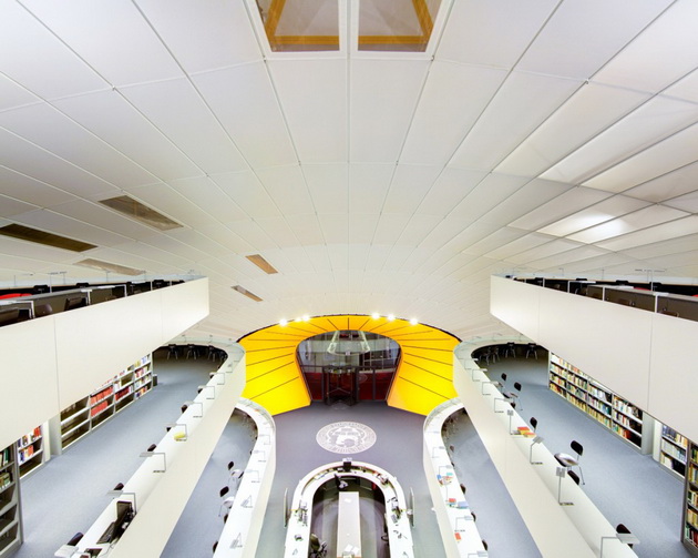 moderni-futuristicki-biblioteki-vo-koi-ke-sakate-da-ja-pominete-sekoja-slobodna-minuta-08.jpg