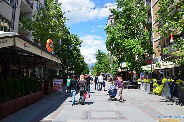 makedonija-niz-ocite-na-stranec-ako-sakate-da-jadete-nadvor-od-doma-ova-e-mestoto-kade-treba-da-ziveete-07.jpg