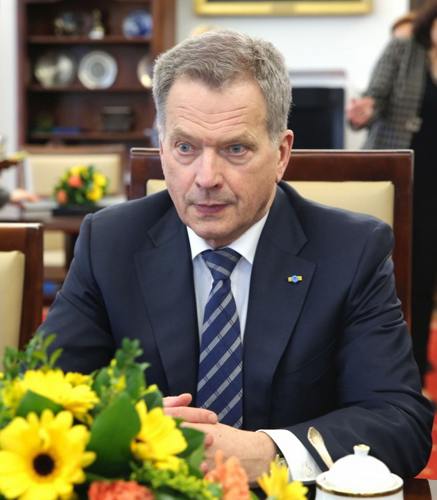 od-1-dolar-do-2-2-milioni-dolari-godishno-kolku-plata-zemaat-najpoznatite-svetski-politichari-04.jpg
