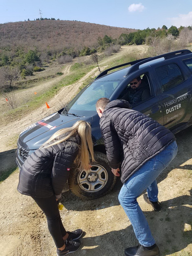 letni-gumi-od-general-tire-nova-povekje-sezonska-guma-za-suv-za-site-tereni-za-kolovozno-i-terensko-vozenje-2-3.jpg