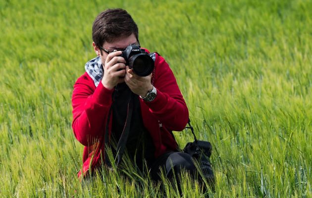 petar tutundziev ili raskazuvacot na prikazni preku lugjeto sto gi fotografira 3