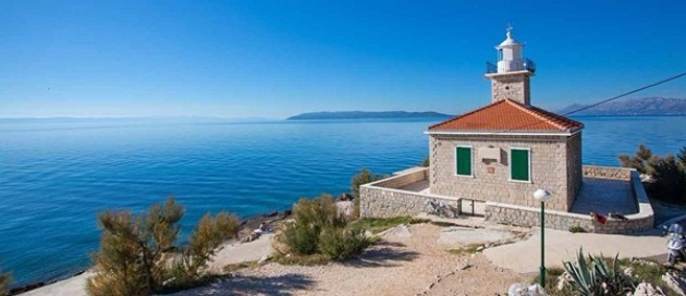 7-svetilnici-na-Jadranskoto-krajbrezje-vo-koi-moze-da-prestojuvate (13).jpg