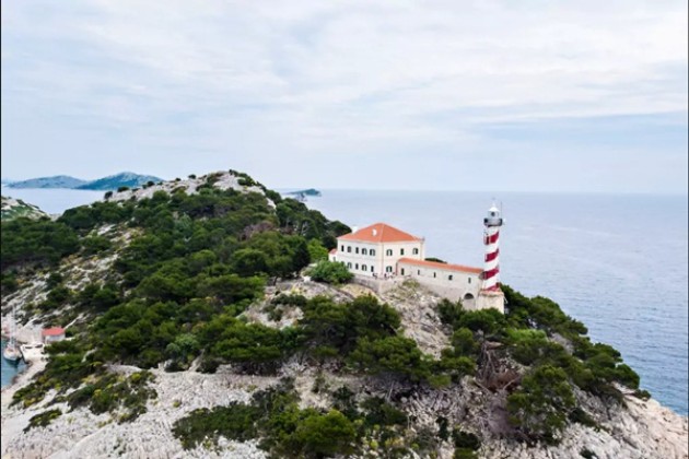 7-svetilnici-na-Jadranskoto-krajbrezje-vo-koi-moze-da-prestojuvate (9).jpg