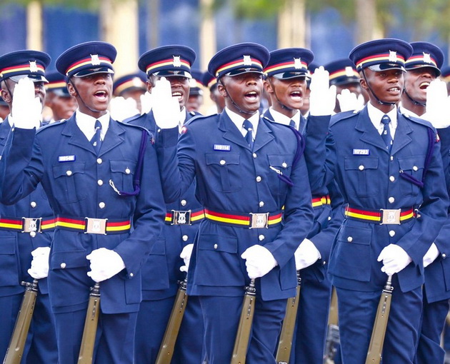 beli-zdolnishta-vo-fidzi-kakvi-uniformi-nosat-policajcite-niz-svetot-foto-20.jpg