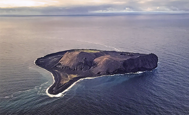 ostrovot-vo-island-na-koj-ne-smee-da-stapne-covecka-noga-foto-2.jpg