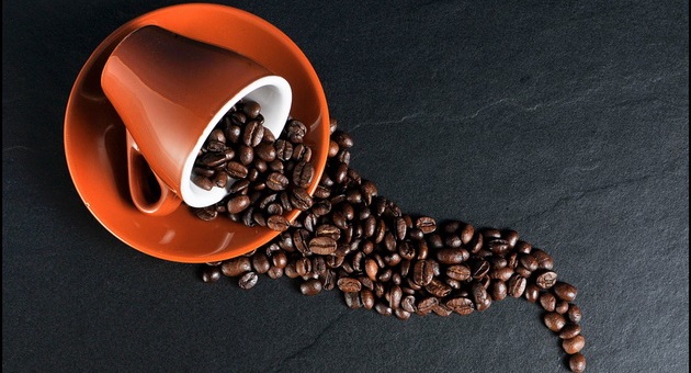 6-greshki-shto-gi-pravat-lugjeto-pri-kupuvanje-i-konsumiranje-na-kafe-01.jpg