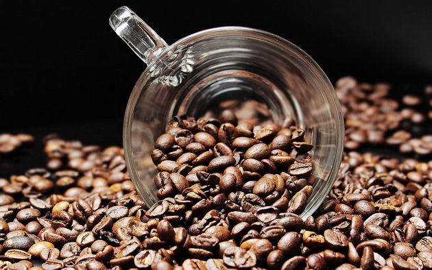 6-greshki-shto-gi-pravat-lugjeto-pri-kupuvanje-i-konsumiranje-na-kafe-03.jpg
